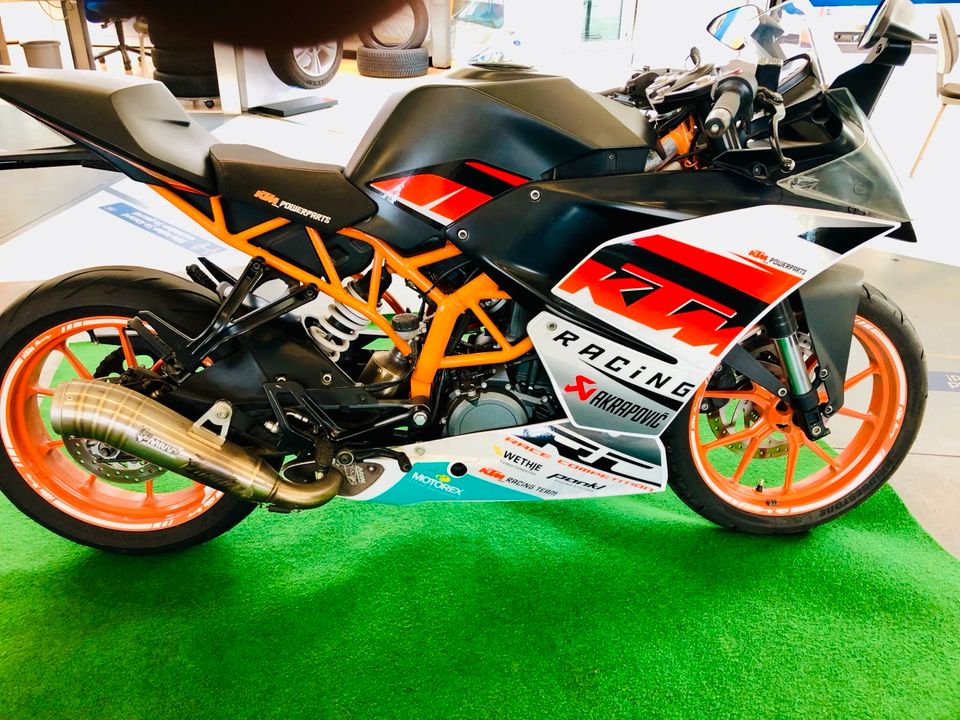 KTM RC 390 in Adelebsen