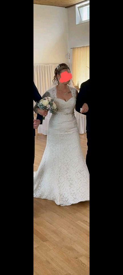 Brautkleid spitze 42 in Großmehring