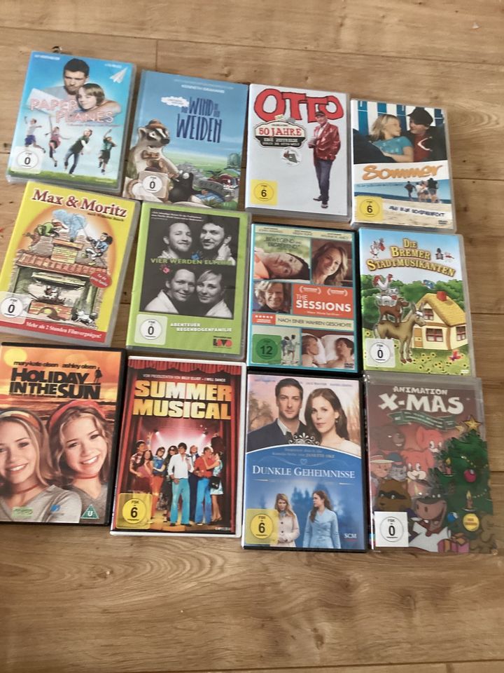 Verschiedene dvds und cds in Hameln