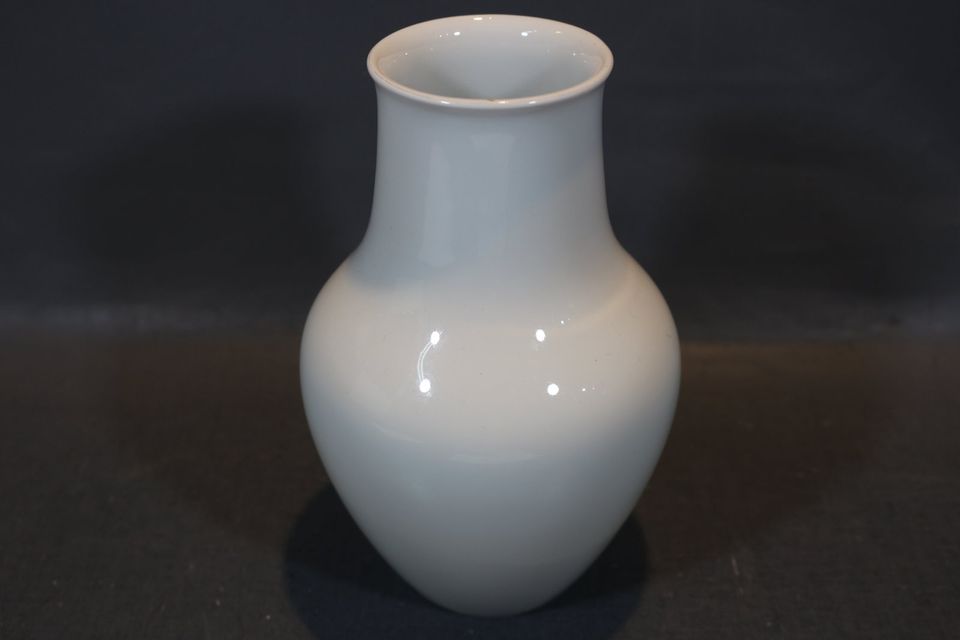 KPM Zeptermarke Porzellan Vase / Weiß in Düsseldorf