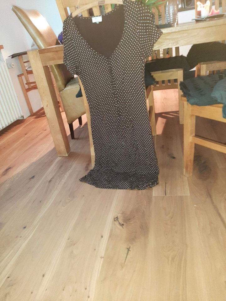 Retro Sommerkleid Braun, weisse Punkte in Nordheim