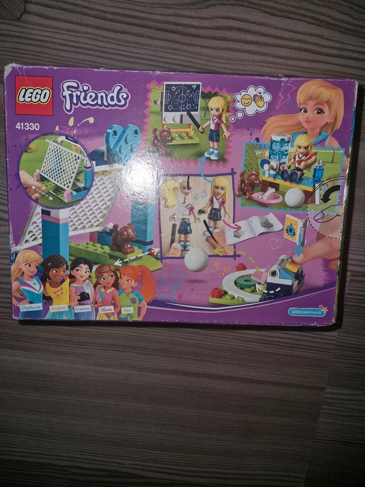 Lego Friends 41330 Fußballtraining mit Stephanie Neu in Nürnberg (Mittelfr)