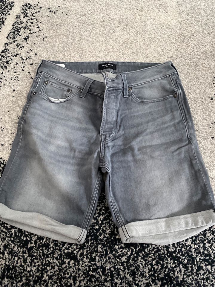 Kurze Herren Jeans , Größe M, Jack & Jones in Osthofen