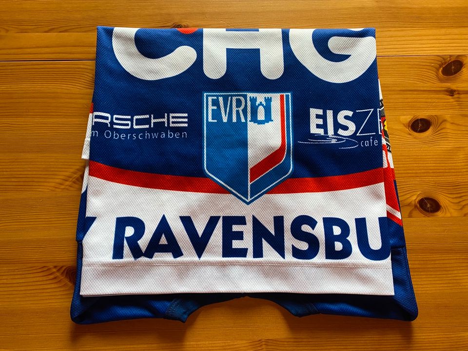 EV Ravensburg Campbell ERV Towerstars CHG Trikot DEL Eishockey in Friedrichshafen