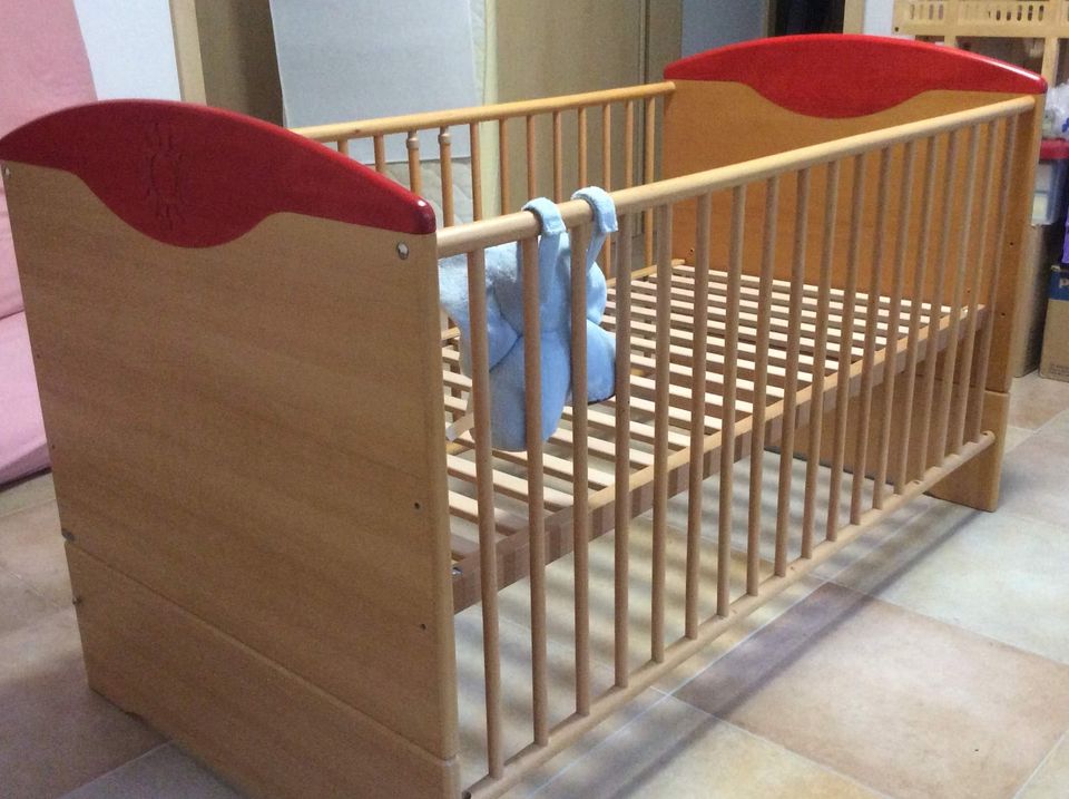 Paidi Babyzimmer Kinderzimmer Schrank Bett Kommode Regal in Forchheim
