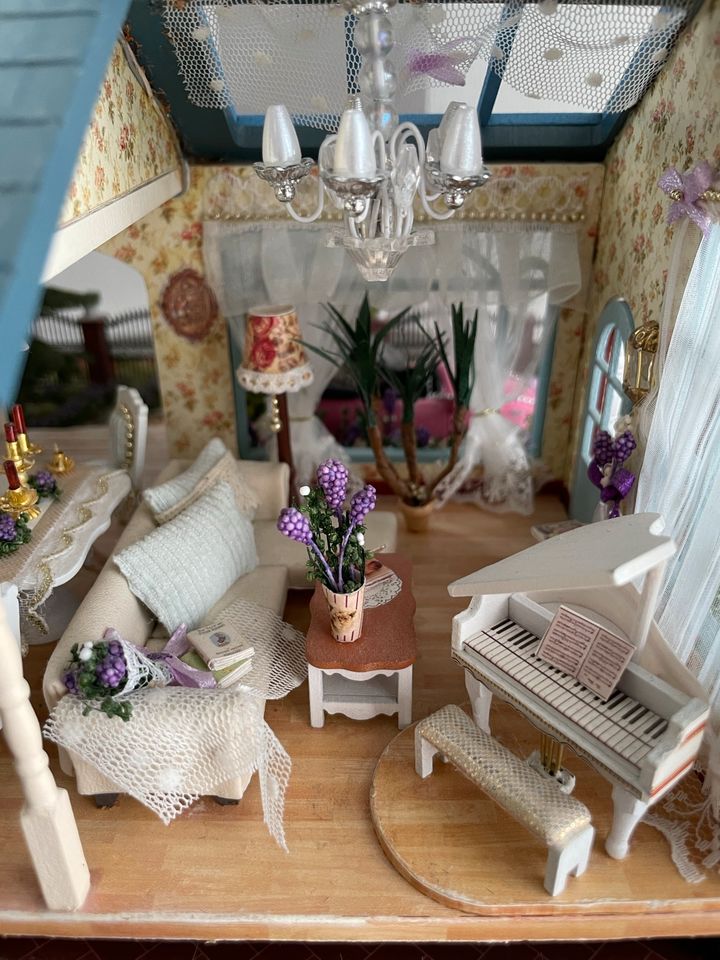 Lavendel  Miniatur Miniaturhaus Deko LED-Haus mit Sound in Limburg