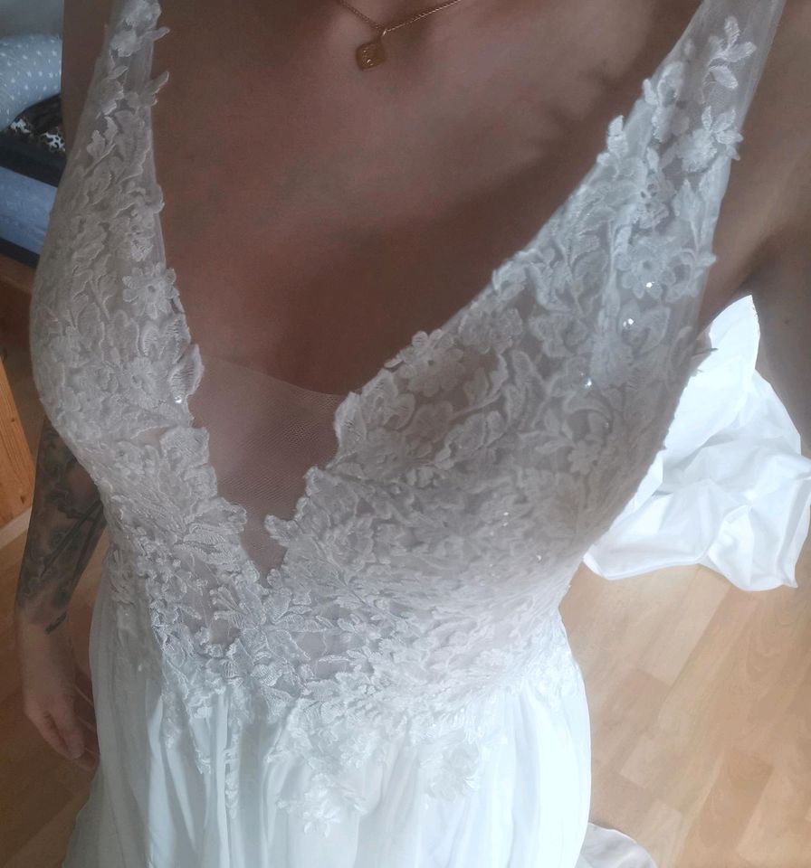 Hochzeitskleid in Anhausen