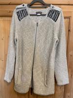 Schöne, extravavagante Strickjacke v. Mandarin, Gr.:40 neuwertig. Nordrhein-Westfalen - Neuss Vorschau