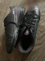 Adidas Hallenschuhe / Fußballschuhe 38 Nordrhein-Westfalen - Extertal Vorschau