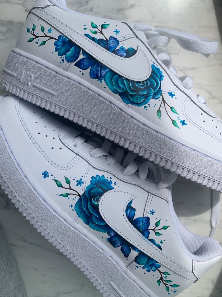 Nike Air Force 1 Custom Sneaker handbemalt individualisiert in Hannover