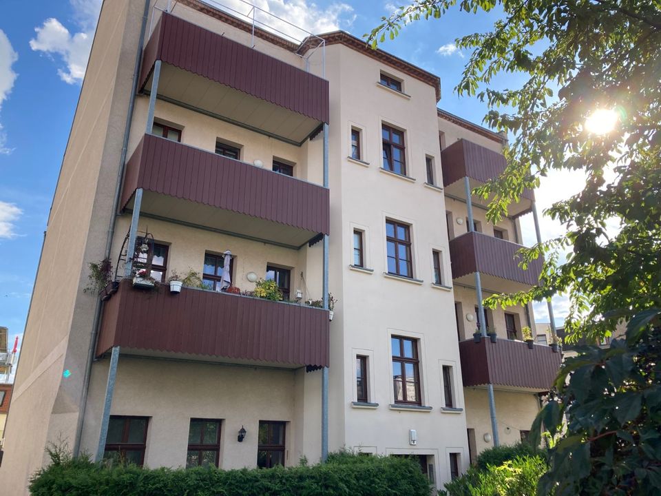 4 Raum Wohnung mit zwei Balkonen - bezugsfrei in Leipzig