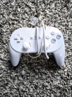 Nintendo Wii pro Controller in weiß Hessen - Burghaun Vorschau