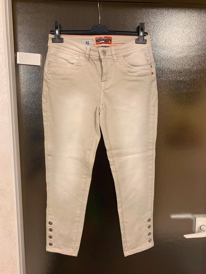 Jeanshose Hose Jeans weiß-grau Gr. 28 Street One *wie neu* in Berlin