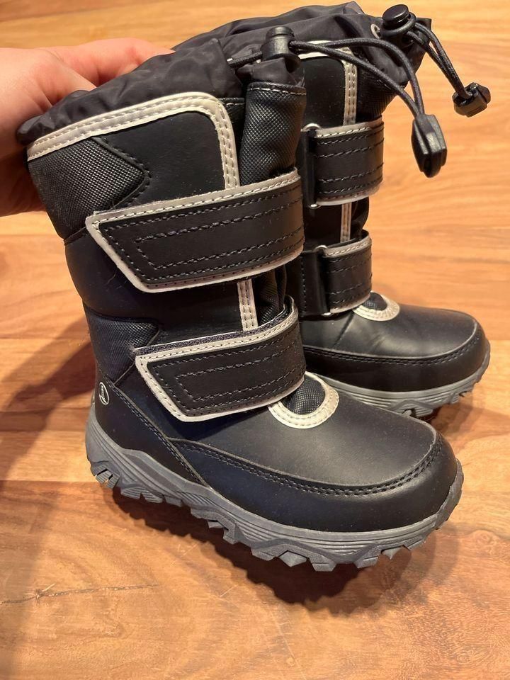 Winterschuh Kinder Stiefel gefüttert Lands‘ End Gr. 28 in Rosbach (v d Höhe)