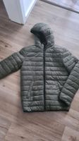 H&M leichte Steppjacke / Übergangsjacke 170 khaki Niedersachsen - Lohne (Oldenburg) Vorschau