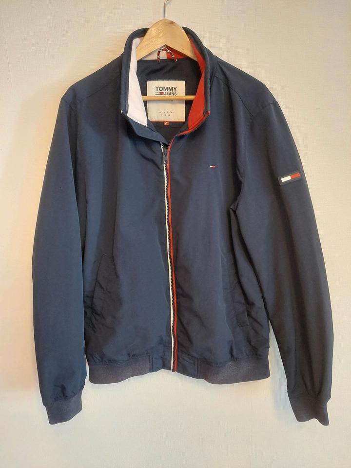 Tommy Hilfiger Jacke, Blouson Größe XL in Dormagen