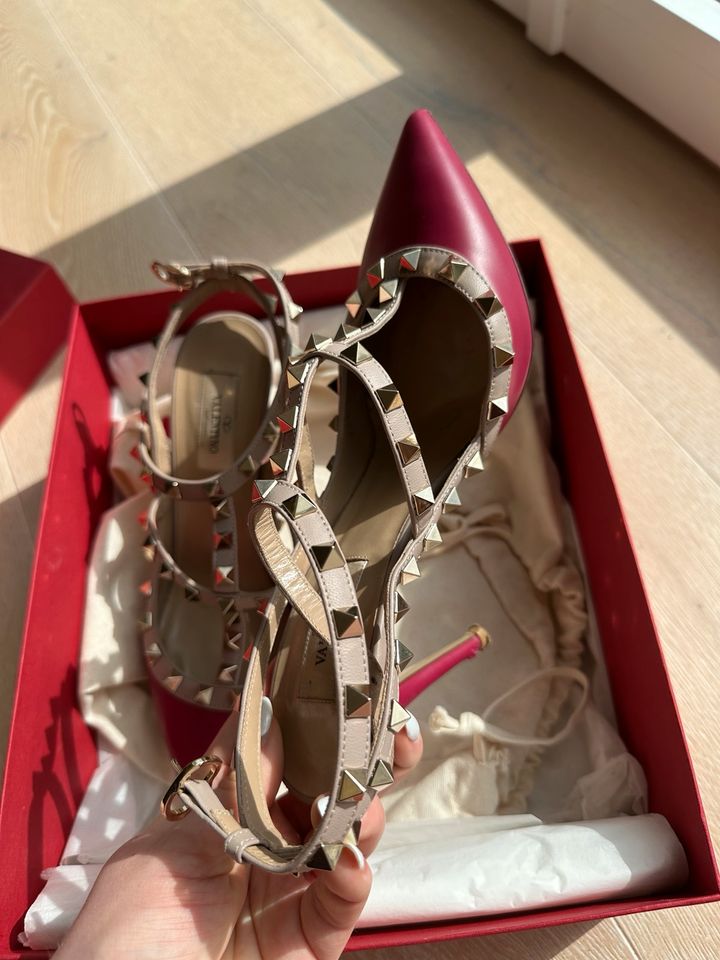 Valentino Garavani Rockstud Spike in Regensburg