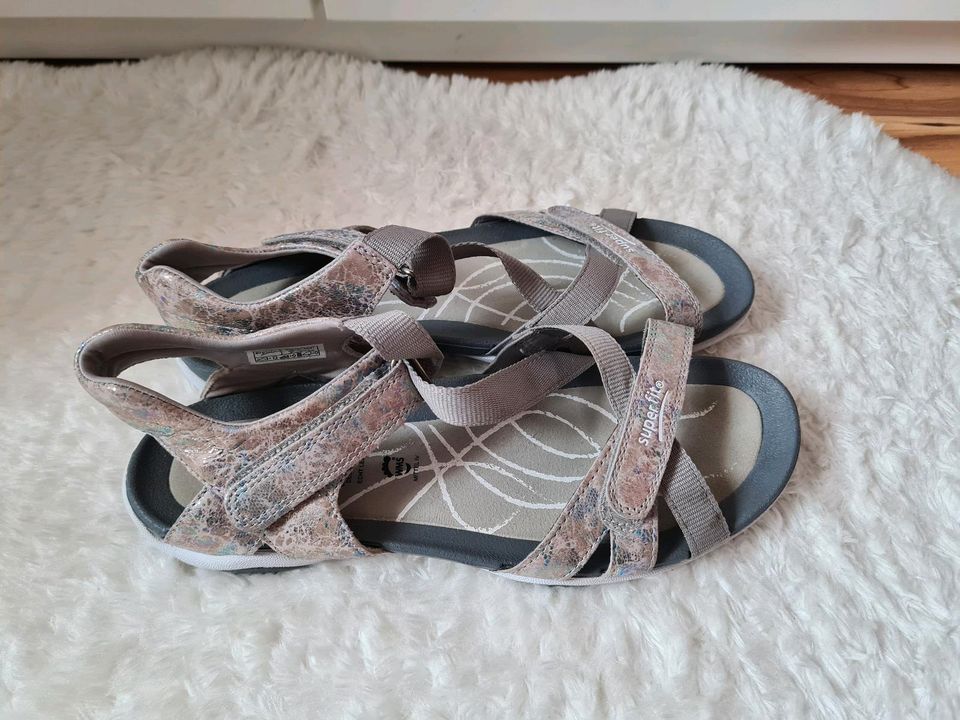 ☆NEU☆ SUPERFIT Sandalen Gr 41 in Erfurt