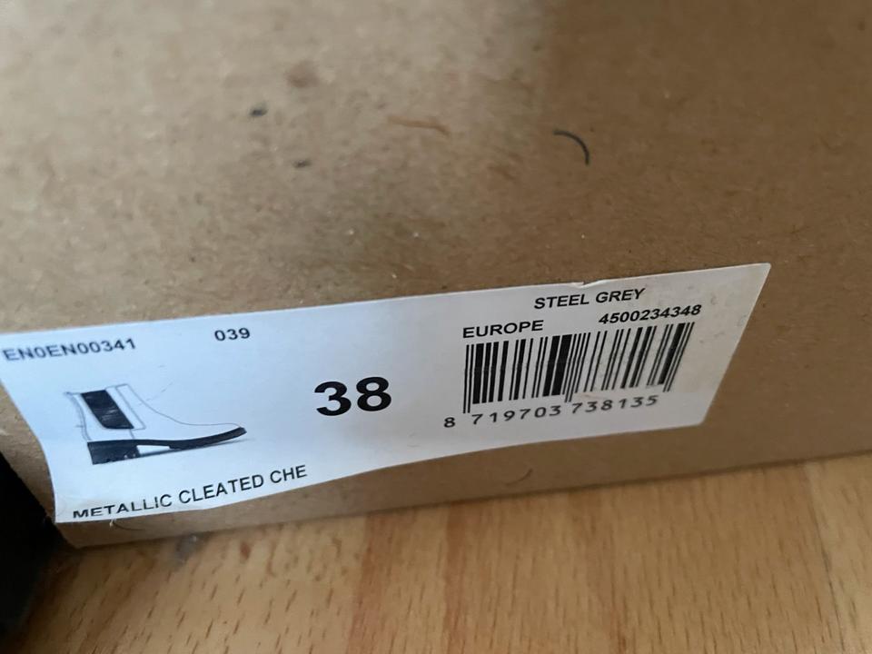 Boots Tommy Jeans metallic cleated, Stiefeletten, gr. 38, grau in Essen
