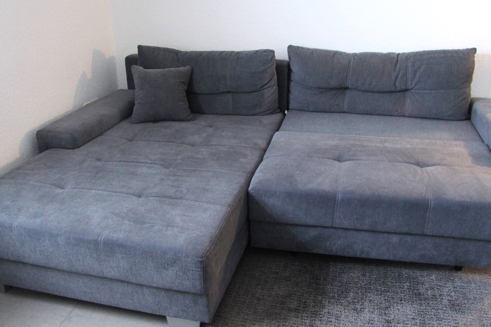 Neuwertige Couch - Gemütlich, elegant & kaum genutzt! in Oberhausen