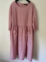 Schönes Sommerkleid Gr.50/52 weiß-rot gestreift wie neu Berlin - Westend Vorschau
