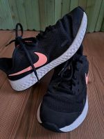 Nike Revolution Laufschuhe Kinder Schwarz-rosa, Gr. 38,5 Berlin - Mitte Vorschau