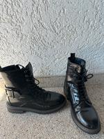 Schicker Schnürrstiefel schwarz lack Hessen - Linsengericht Vorschau