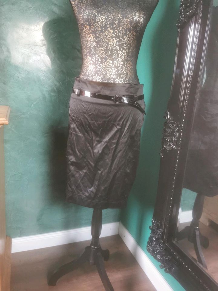 Pencil Skirt Satin Rock schwarz Gr 38 PinUp Rockabella in Bochum