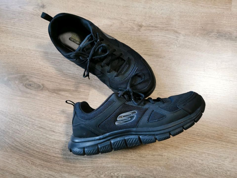 Sketchers Herren Sneaker Track Scolaric Gr.  46 in Ilsenburg (Harz)