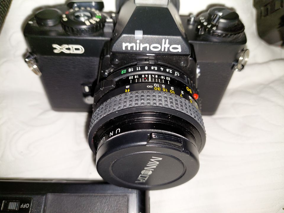 Minolta XD & X700 15 tlg. analoge Fotoausrüstung viel Zubehör in Kiefersfelden
