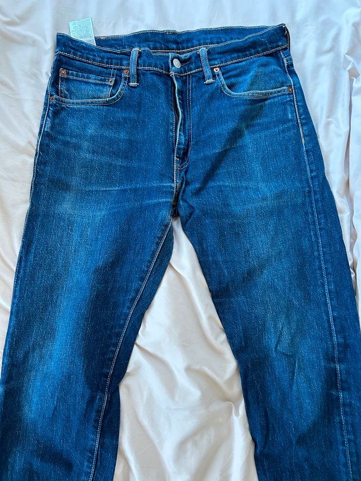 Levis Herren Jeans Blau W32 L34 in Dresden