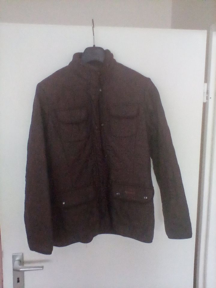 Eine Barbour Jacke in Dietzenbach