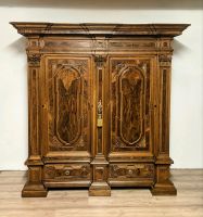 Barock Pilasterschrank Nussbaum / Eiche Antik um 1720 Hessen - Ehringshausen Vorschau