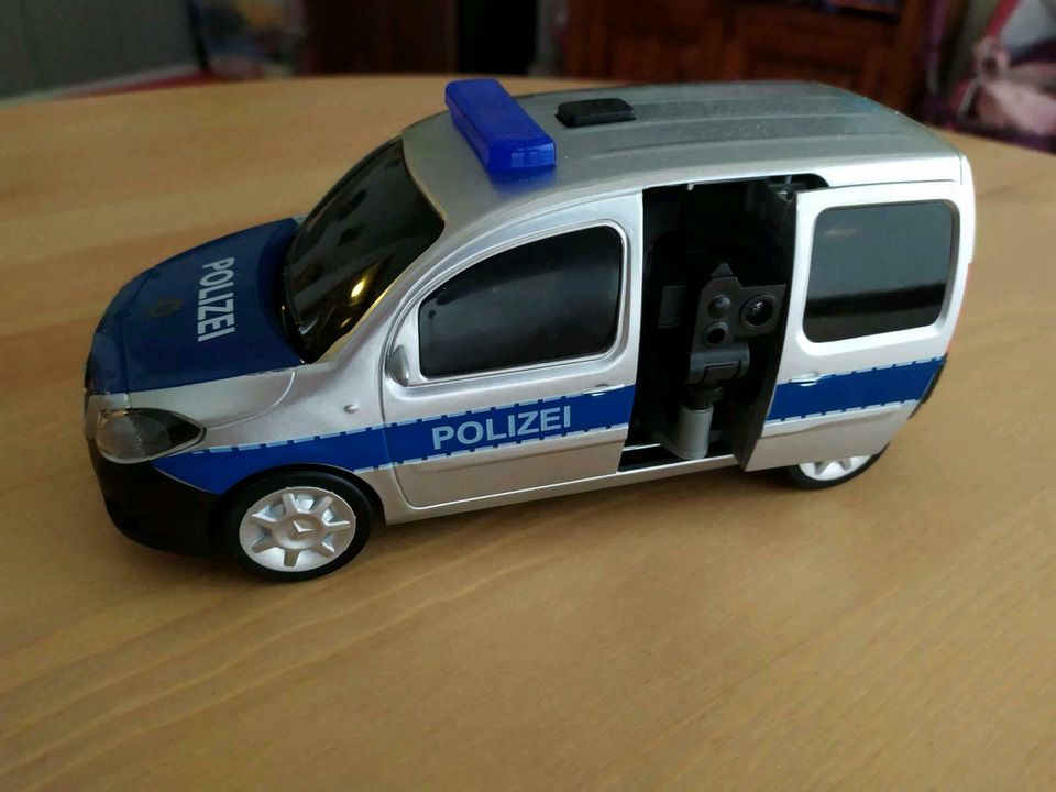 Polizeiauto mit Blitzer in Wiesbaden