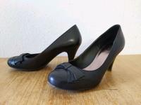 Clarks High Heels Leder-Pumps Stöckelschuhe Gr 3,5 36 Schleife Thüringen - Suhl Vorschau