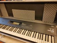 KORG T2 Workstation inkl. Case &  Zubehör Sachsen - Halsbrücke Vorschau