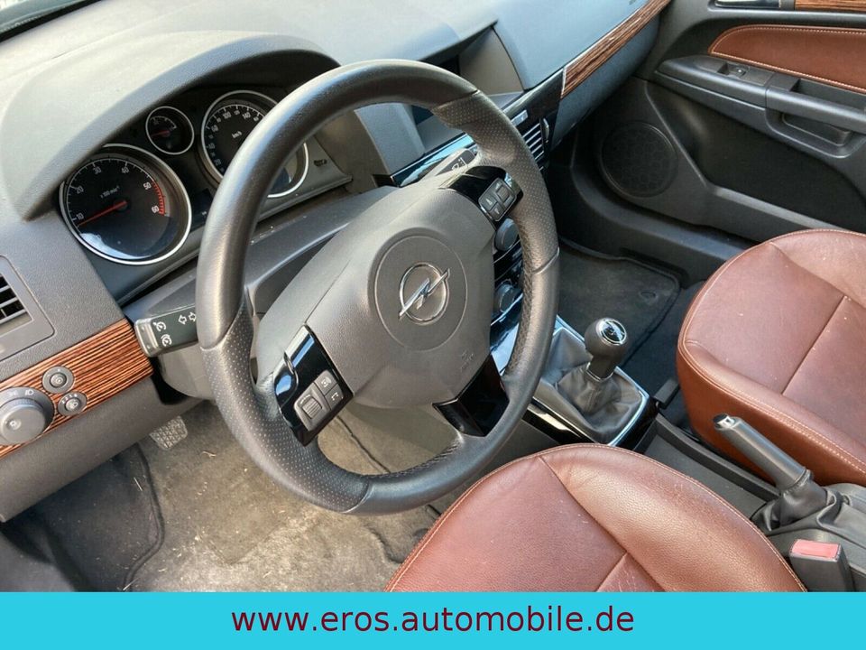 Opel Astra H Twin Top Cosmo in Hersbruck