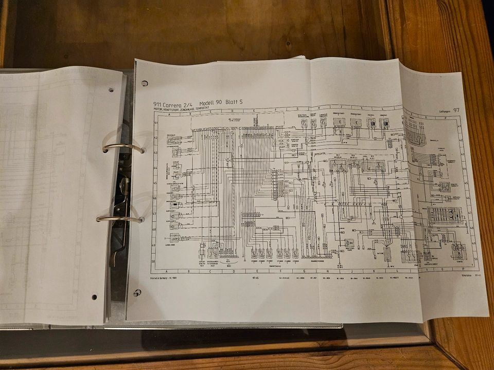 Porsche Reparaturleitfaden Carrera 2 & 4 und Turbo - 8 Ordner in Kolbermoor