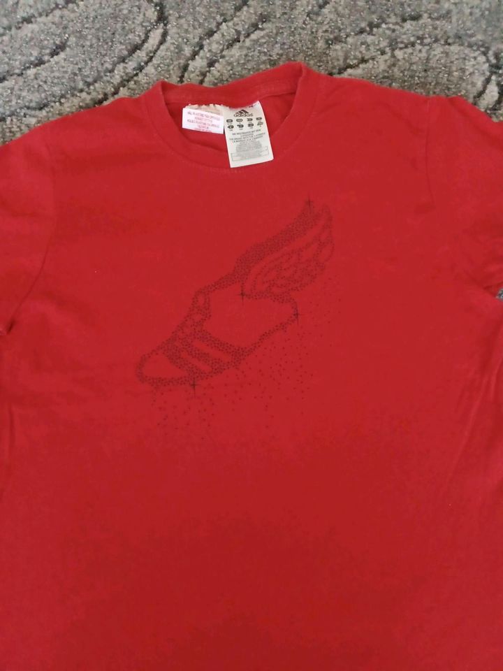 Adidas T-Shirt rot Gr. 140 Porto 2 Euro in Bernau