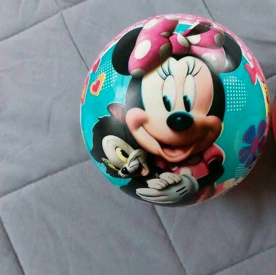 MiniBall ca.○10 cm kleine Ball Micky& Donald  spielen in Rosenberg