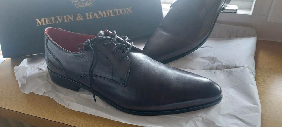 NEU 43 MELVIN &  HAMILTON Business Derby Herrenschuhe Dunkelbraun in Helsa