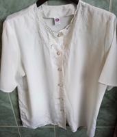 Vintage Bluse weiß mit Stickerei Gr.40 /42 Brandenburg - Neuenhagen Vorschau