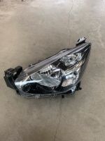 Mazda 2 halogen Scheinwerfer DB5J-51040 Sachsen-Anhalt - Magdeburg Vorschau