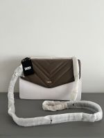 DKNY Schultertasche  Madison Envelope Flap Large in Truffle Baden-Württemberg - Karlsruhe Vorschau