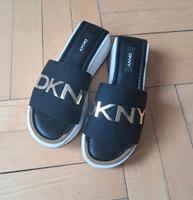 Neu DKNY Sandalen Slipper Gr. 36 37 schwarz weiß gold Hannover - Vahrenwald-List Vorschau