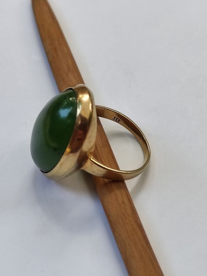 Hochwertiger großer Vintage Jade Ring 333 Gold 8 k 51 in Reinstorf