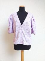 NEU Flieder pastell lila Lochmuster Bluse von H&M, Gr. XL Bayern - Ergoldsbach Vorschau