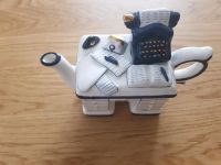Teekanne als Schreibtisch mit Schreibmaschine Bergedorf - Kirchwerder Vorschau
