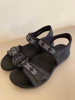 Trekking Sandalen Damen, Gr. 39, schwarz – ganz NEU! München - Altstadt-Lehel Vorschau