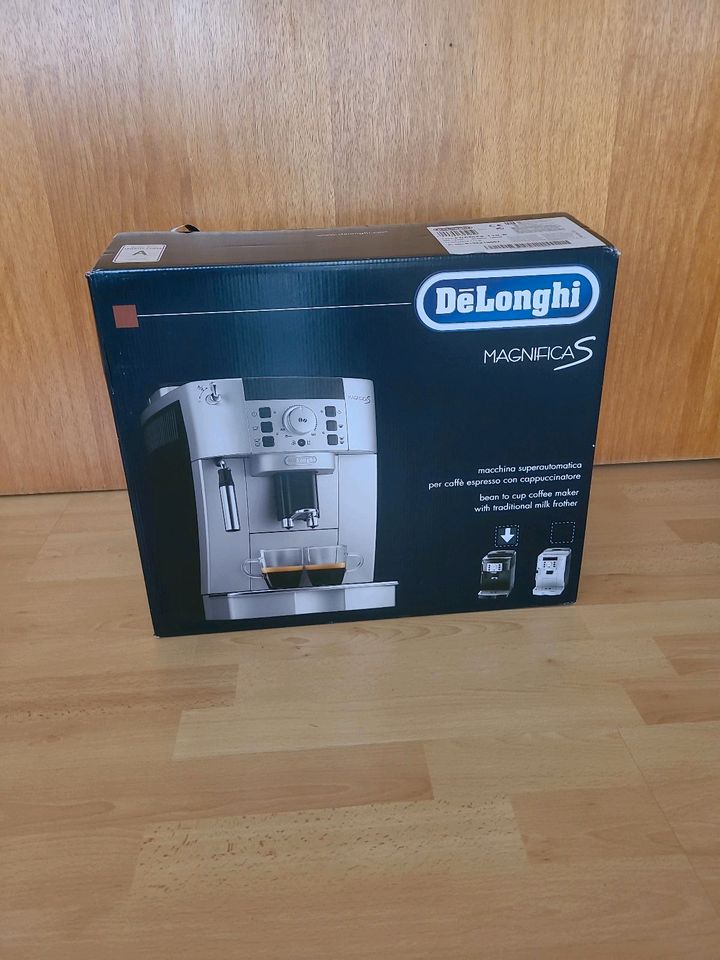 Kaffeevollautomat DELONGHI ECAM22.110.B,Milchaufschäumdüse in Unna